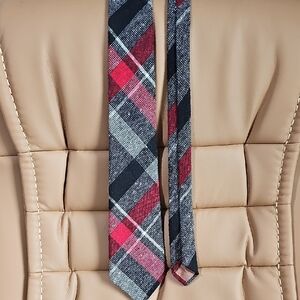 Elegant Plaid Black and Red Men's Tie